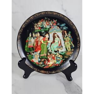 Russian Legends Fairy Tale Folk Art Year 1989 Porcelain 7 3/4" Wall Decor Plate